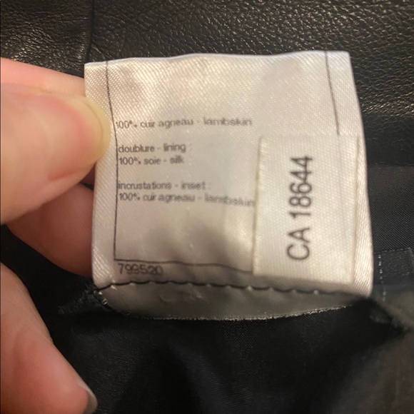 Authentic Chanel leather skirt - Picture 5 of 8